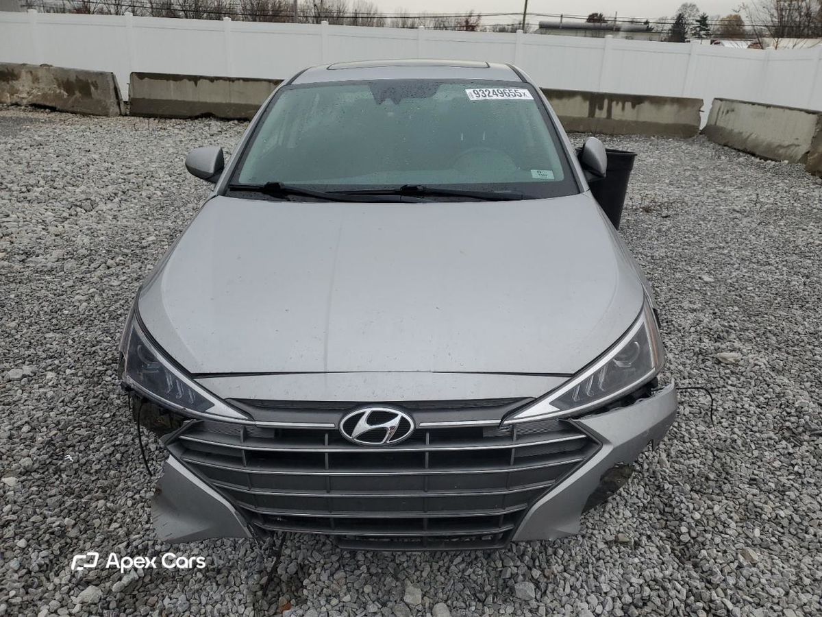 Hyundai Elantra 2020