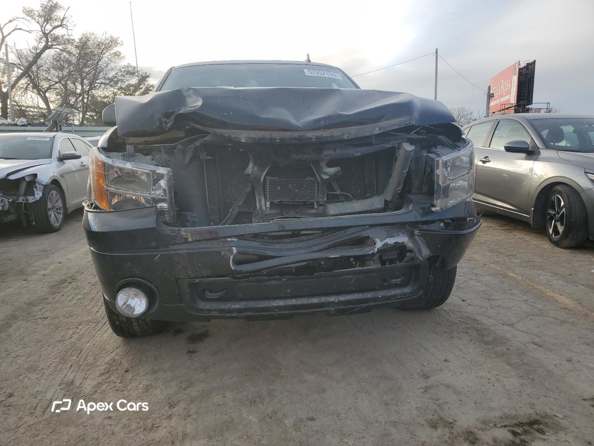 GMC Sierra 2011