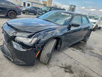 Chrysler 300 2022