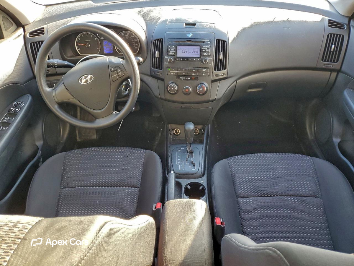 Hyundai Elantra 2012