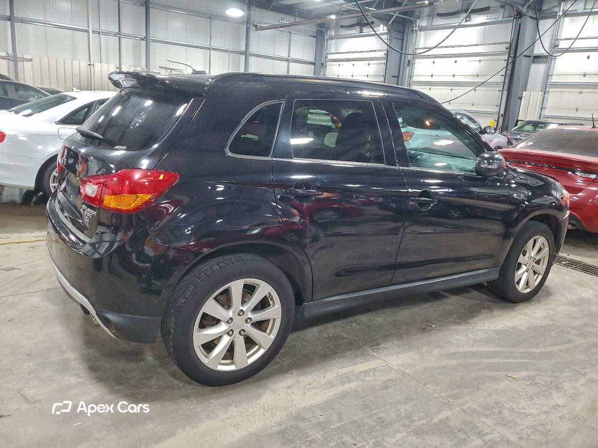 Mitsubishi Outlander 2015