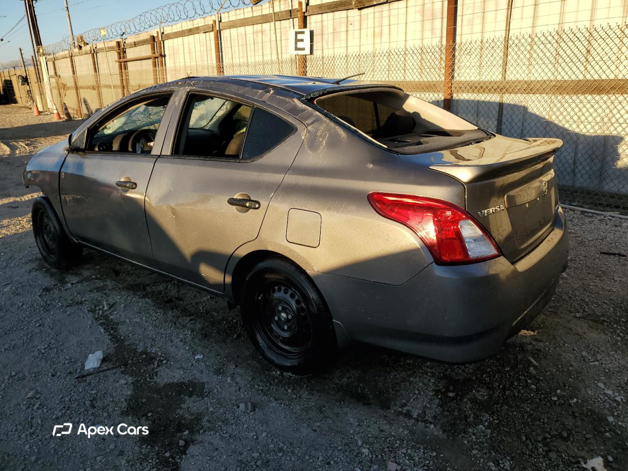 Nissan Versa 2016
