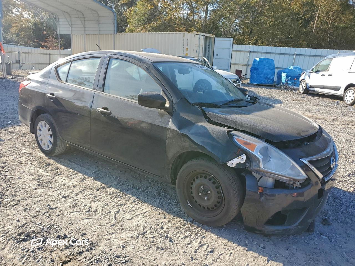 Nissan Versa 2016
