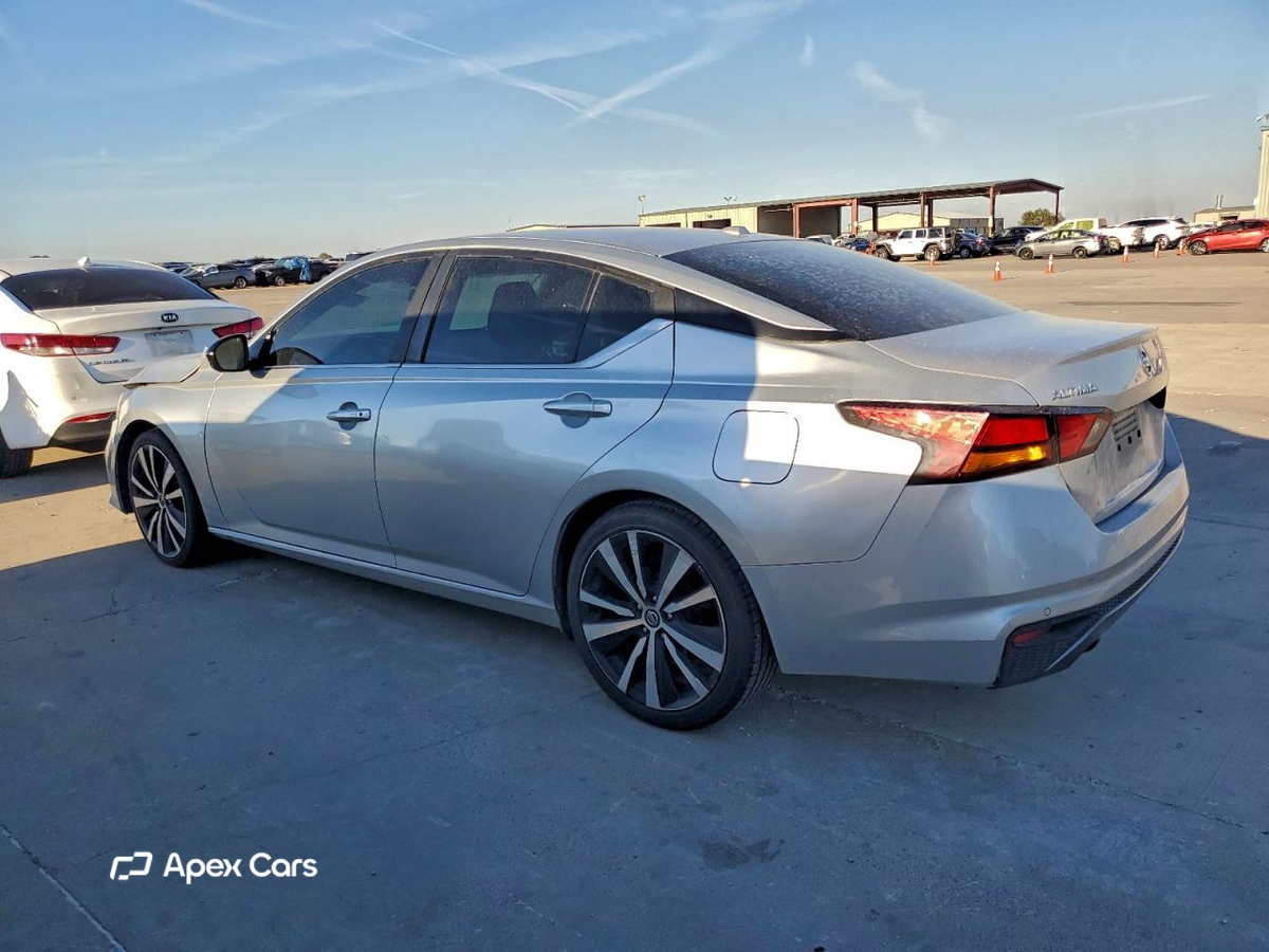 Nissan Altima 2020
