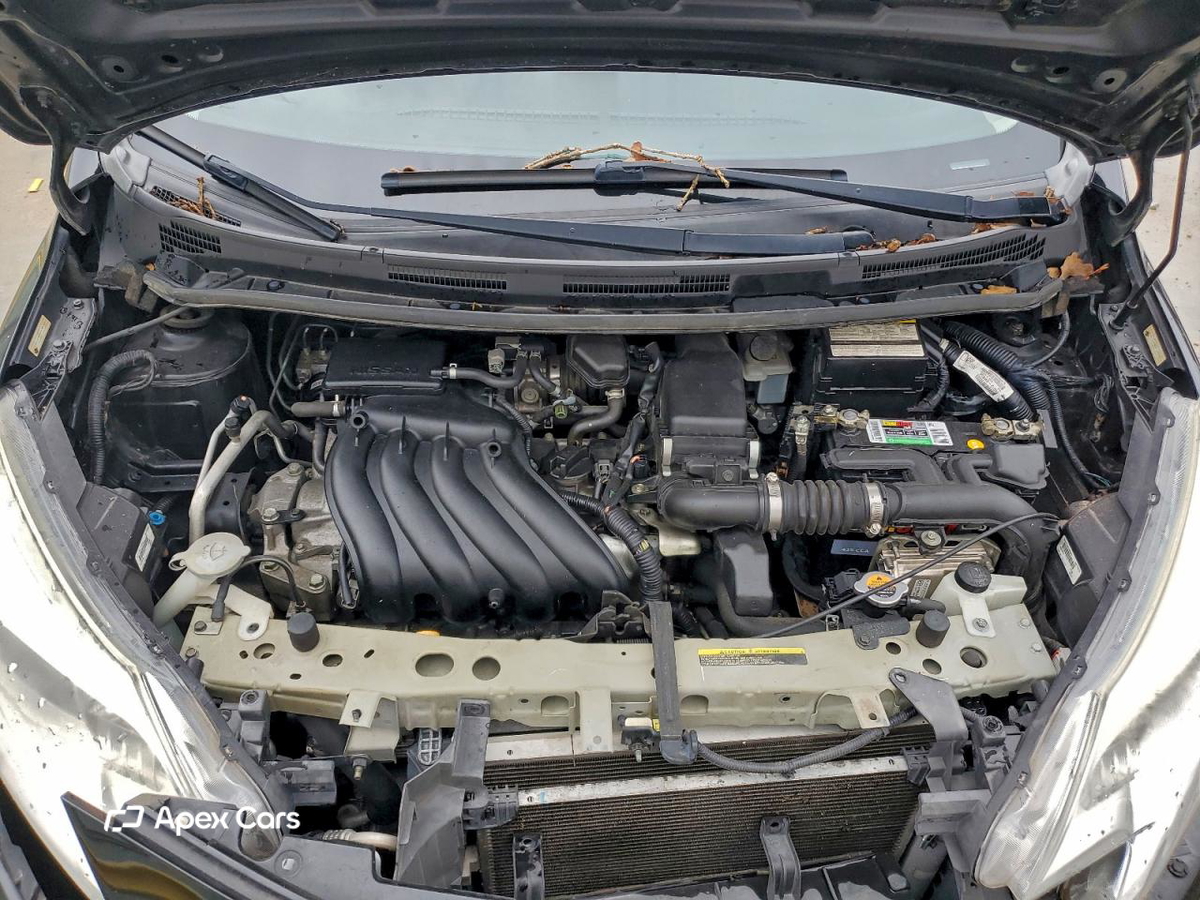 Nissan Versa 2015