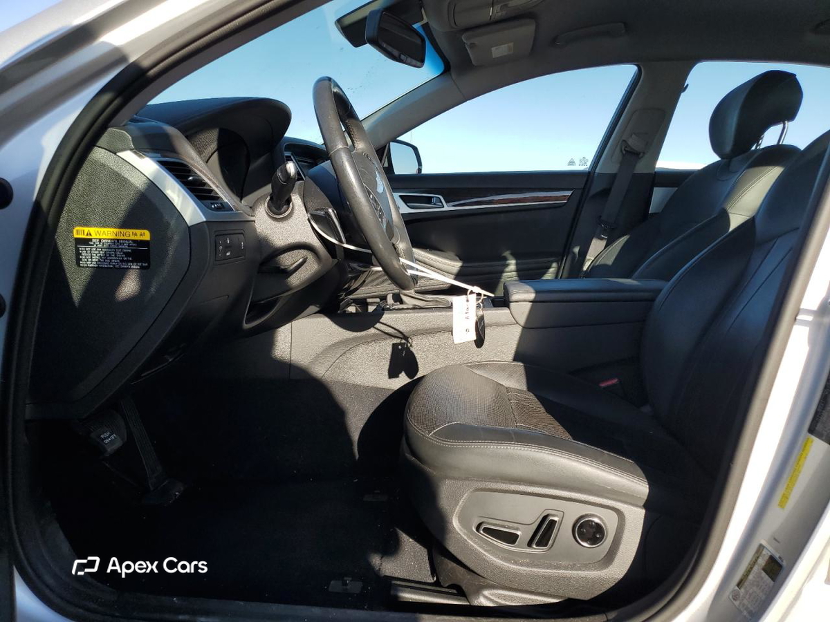 Hyundai Genesis 2015