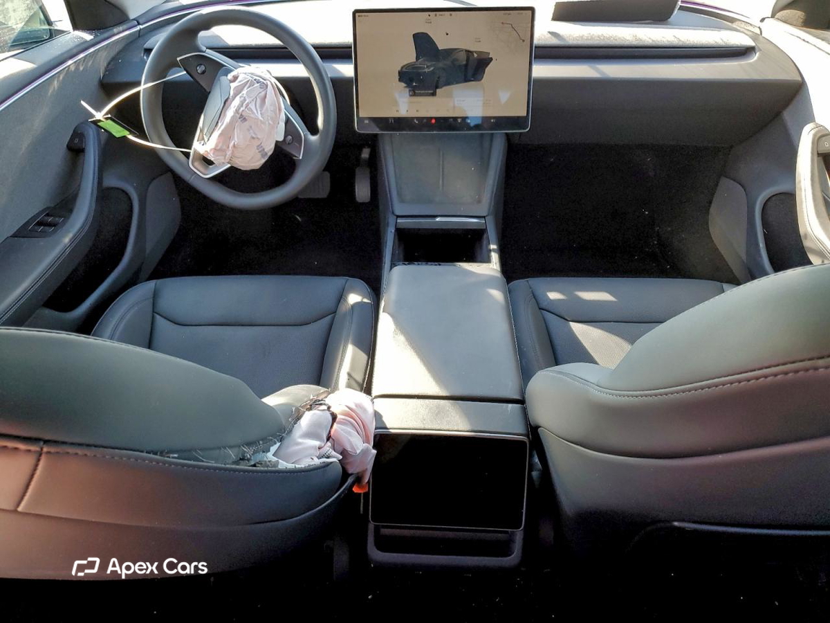 Tesla Model 3 2024