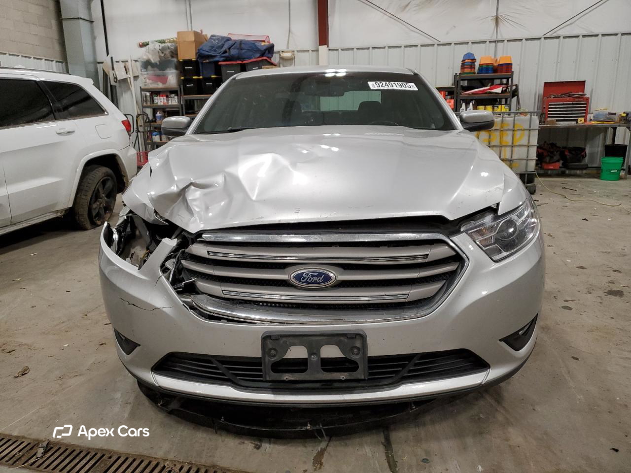 Ford Taurus 2016
