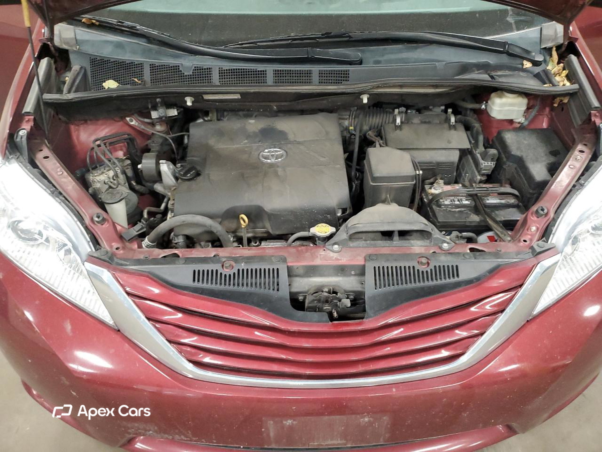 Toyota Sienna 2015