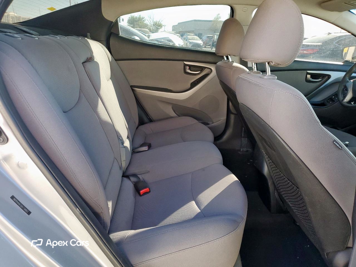 Hyundai Elantra 2016