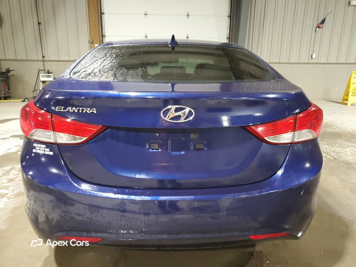 Hyundai Elantra 2013