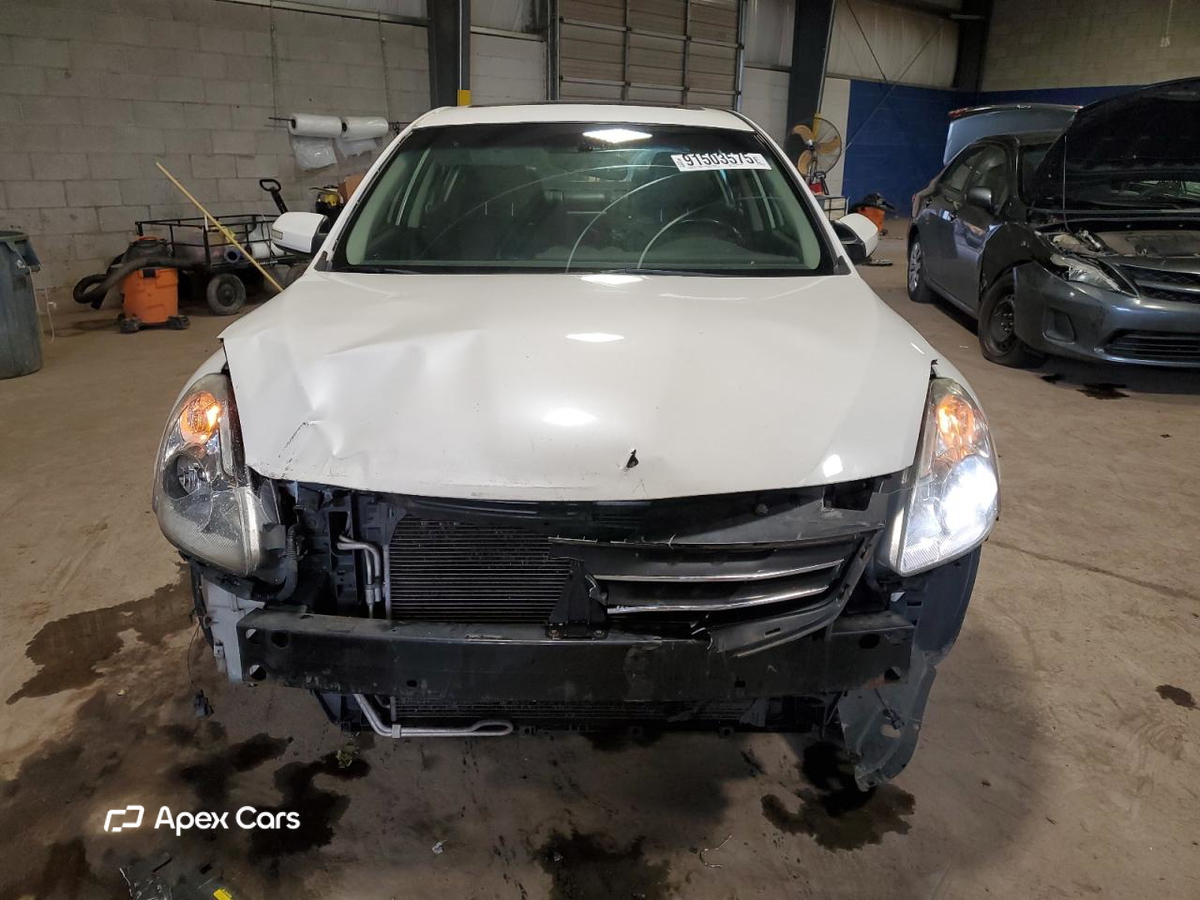 Nissan Altima 2012