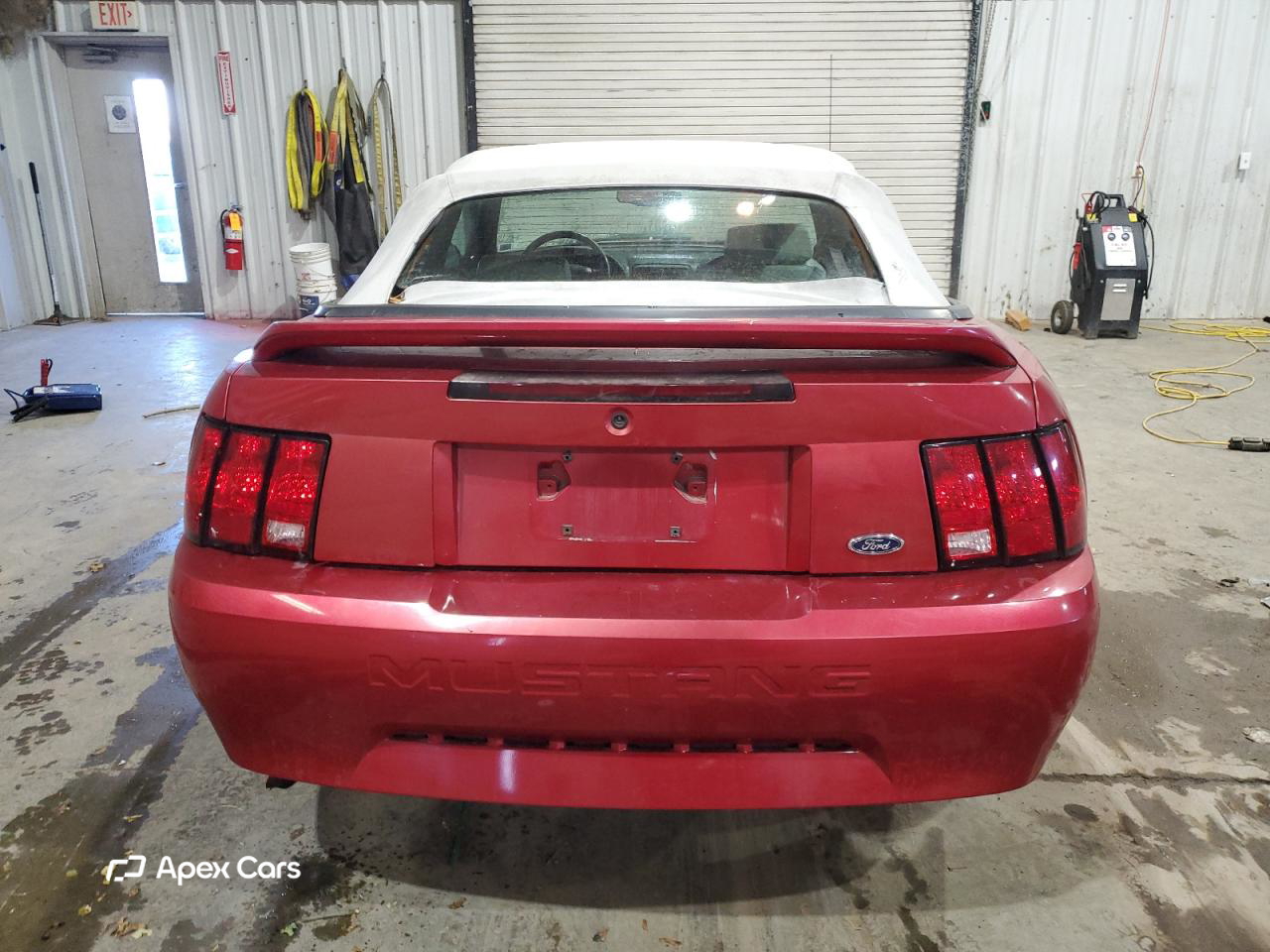 Ford Mustang 2000