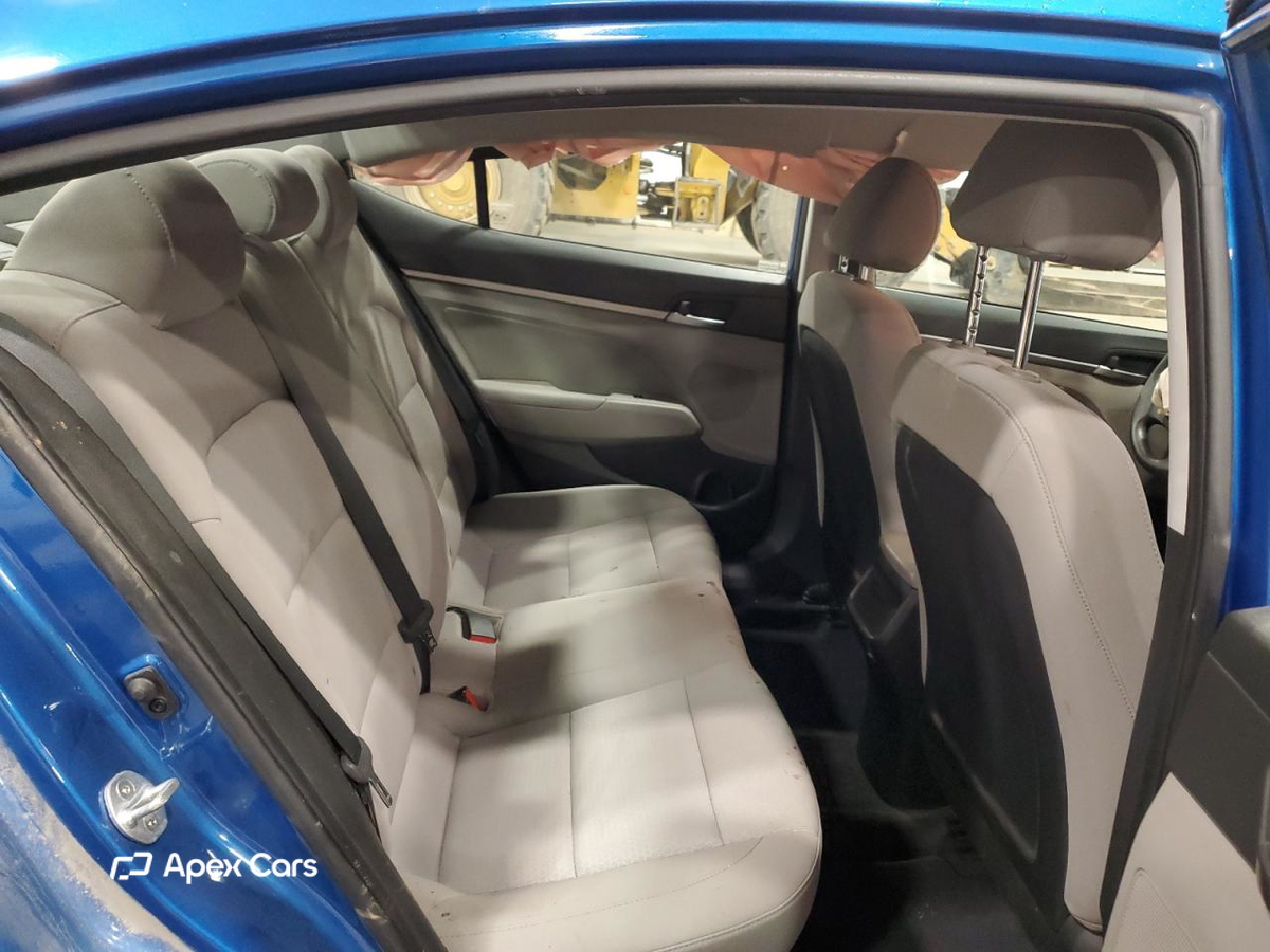 Hyundai Elantra 2018