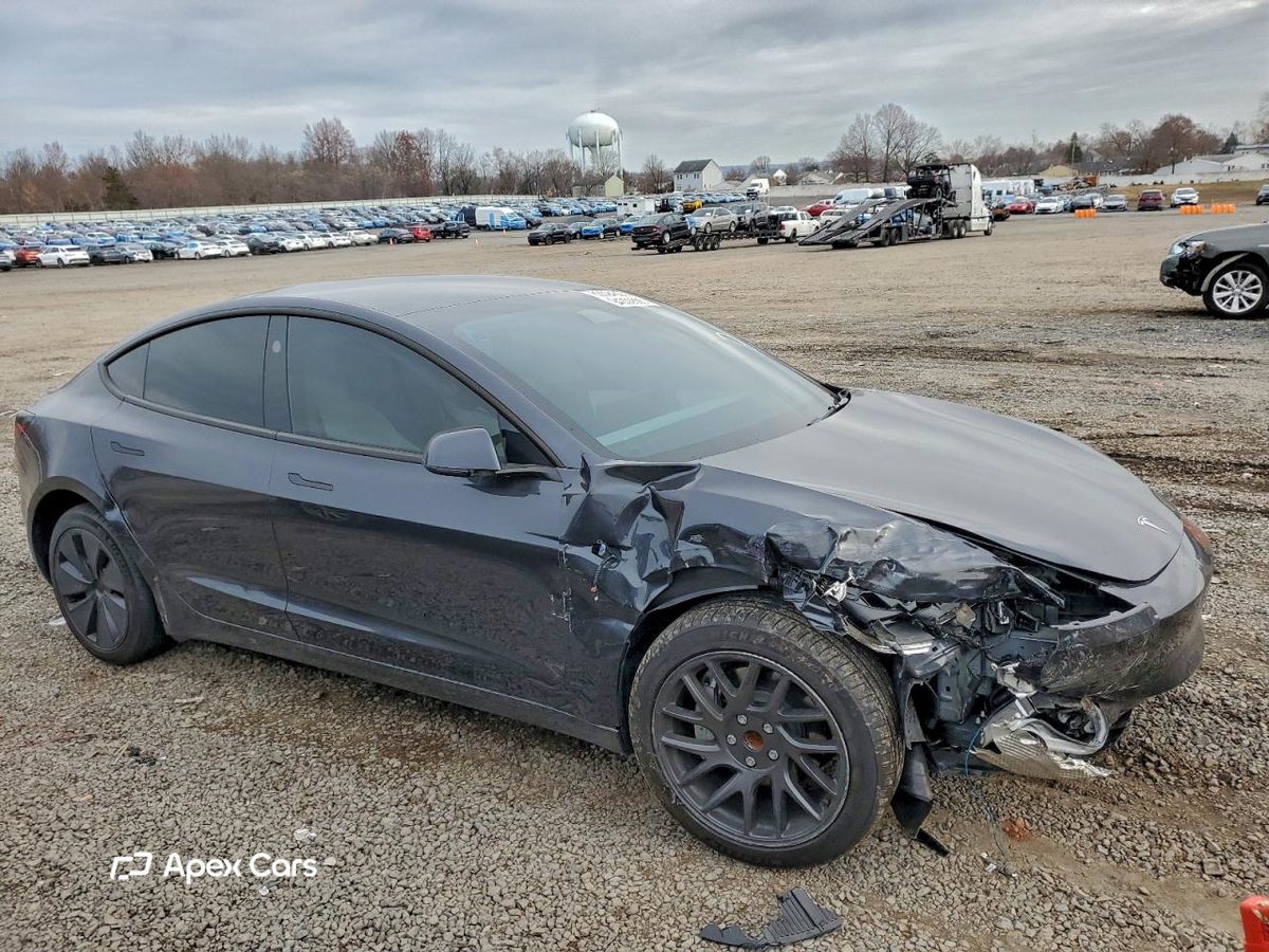 Tesla Model 3 2025