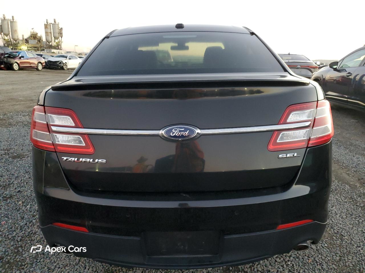 Ford Taurus 2015
