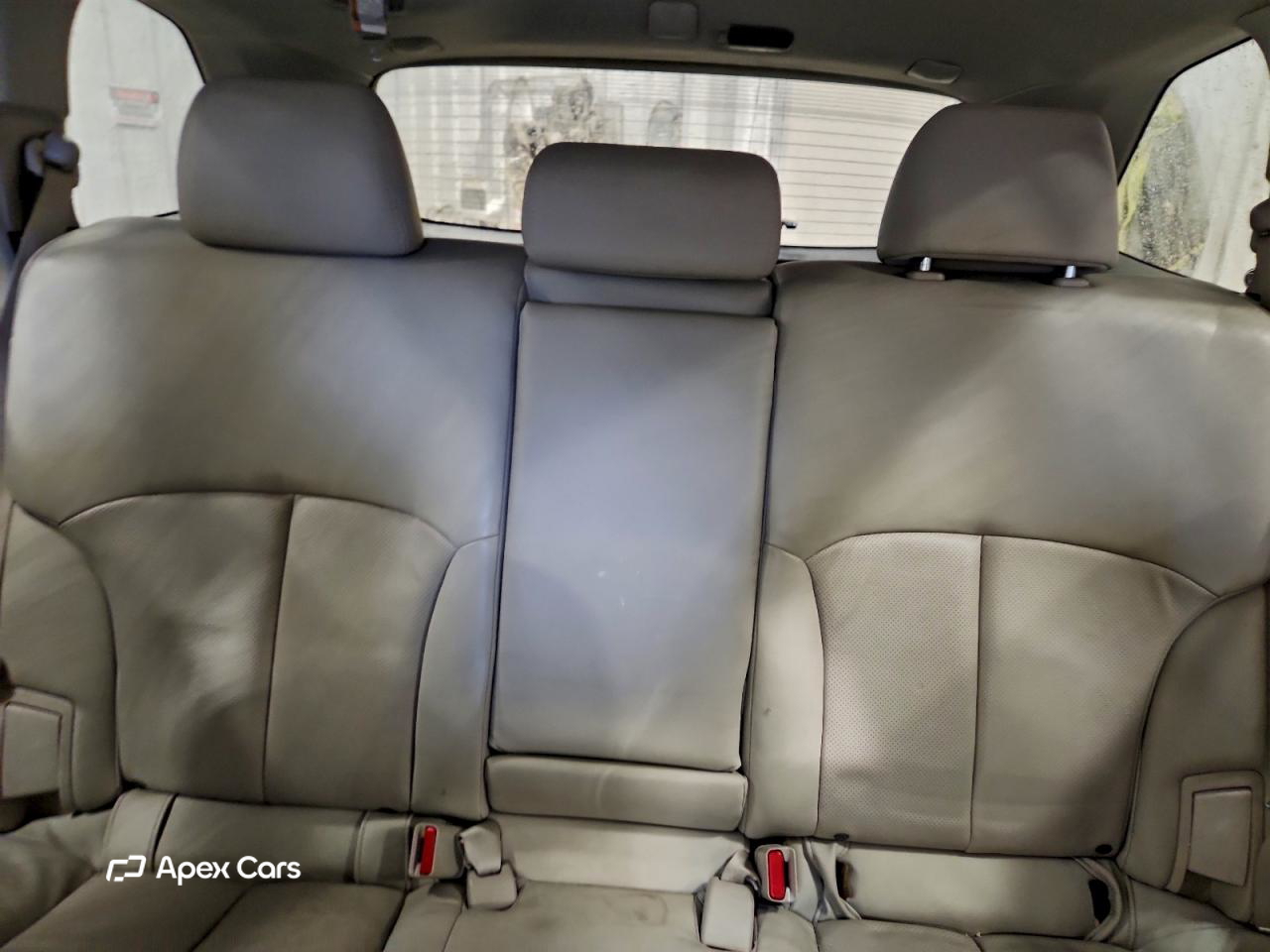Subaru Outback 2011