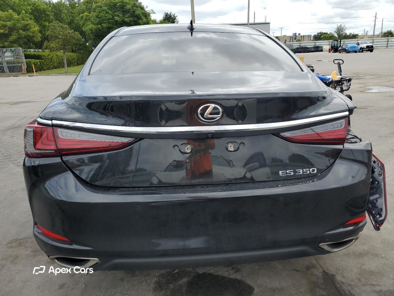 Lexus ES 2025