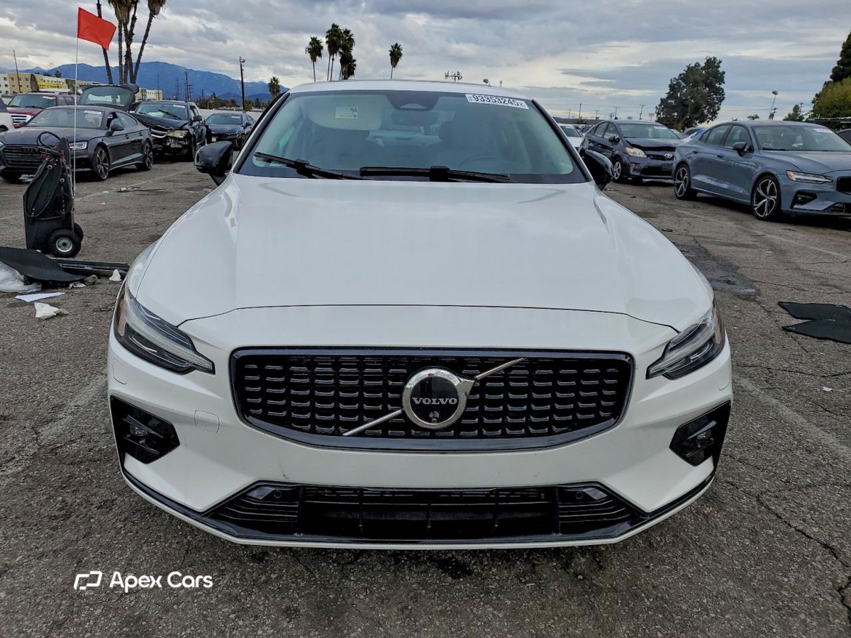 Volvo S60 2024