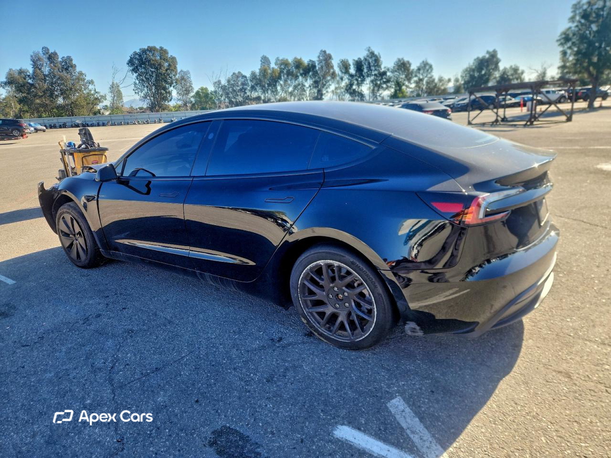 Tesla Model 3 2024