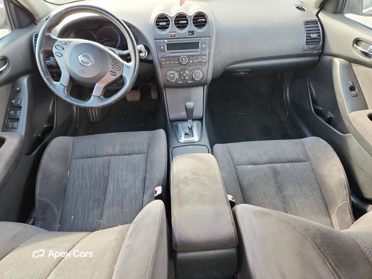 Nissan Altima 2011