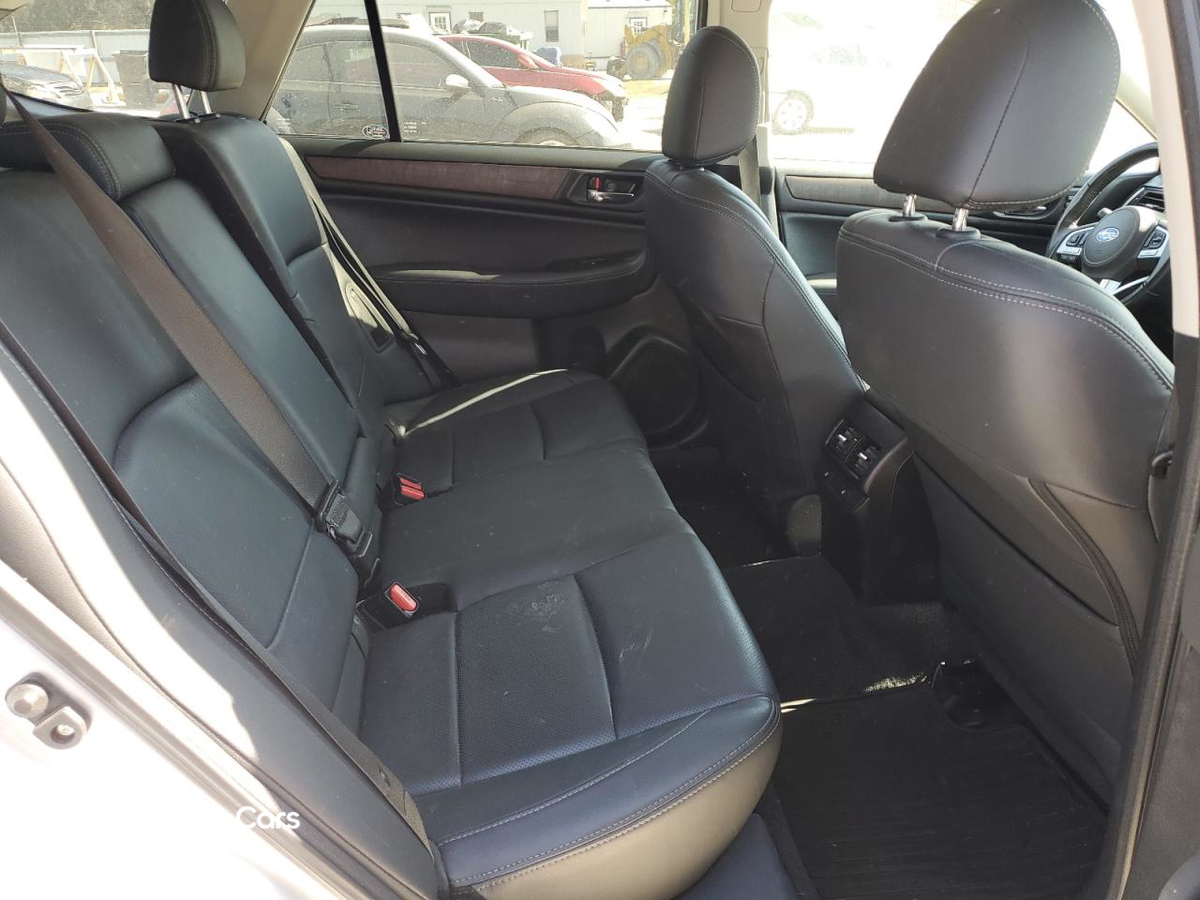Subaru Outback 2016