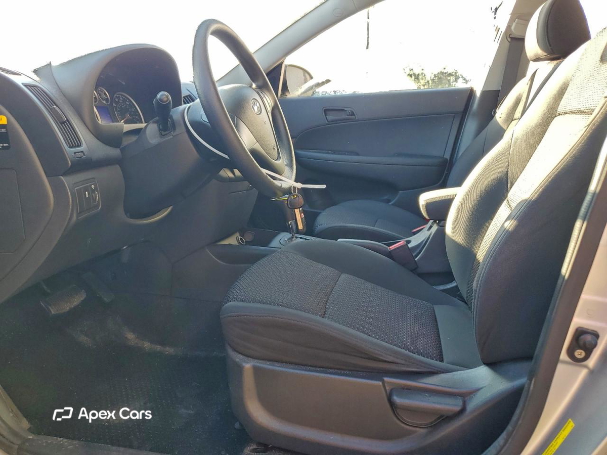 Hyundai Elantra 2012