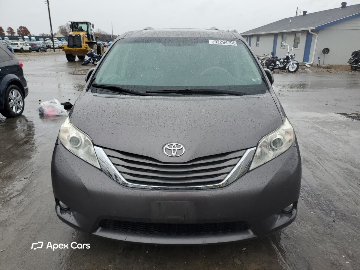 Toyota Sienna 2012