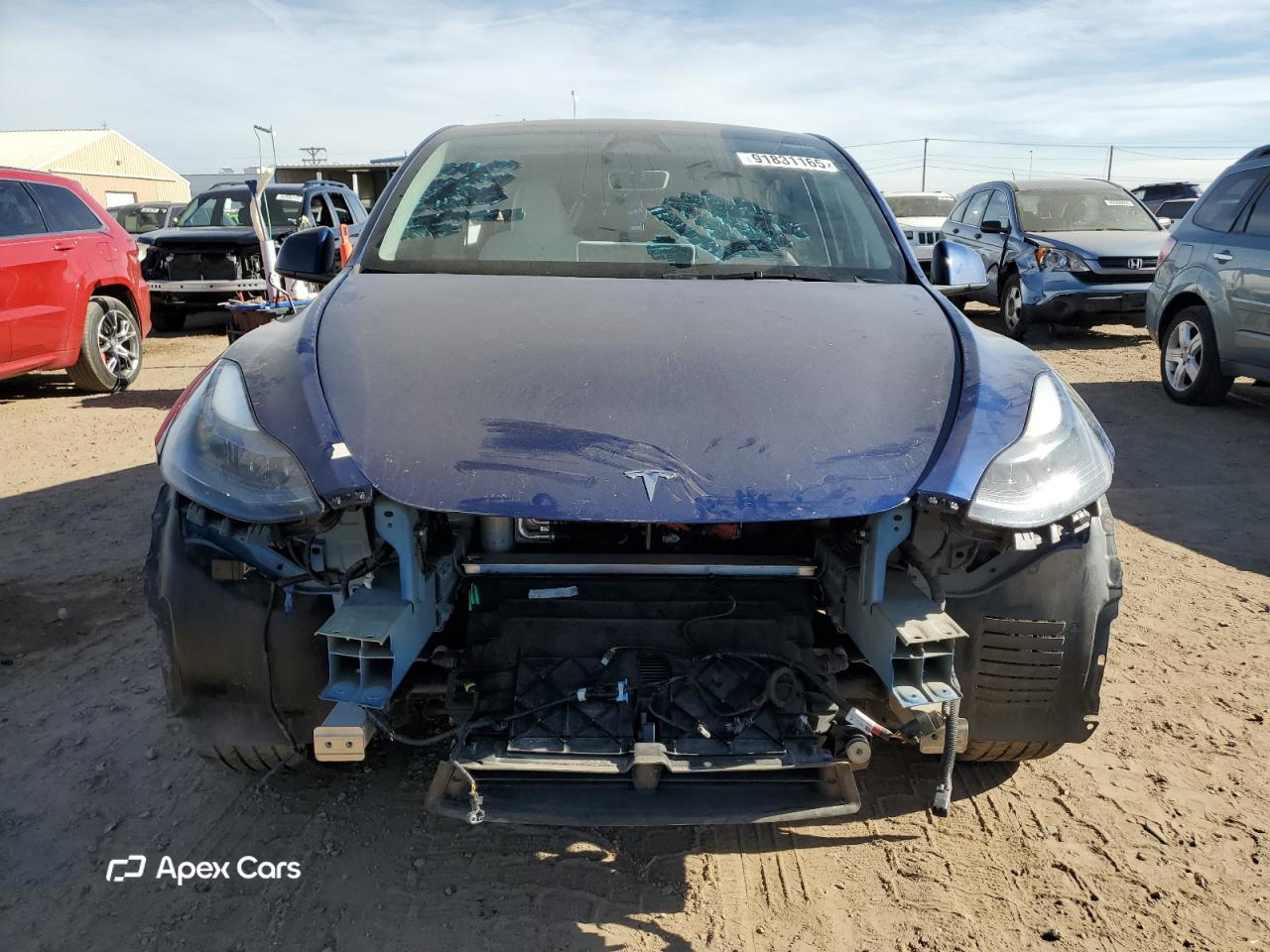 Tesla Model Y 2025