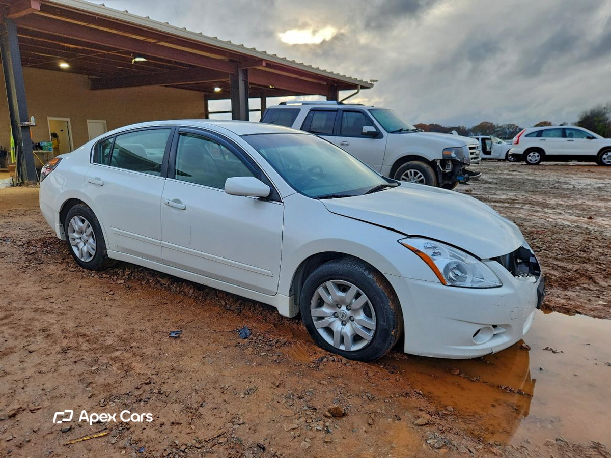 Nissan Altima 2012