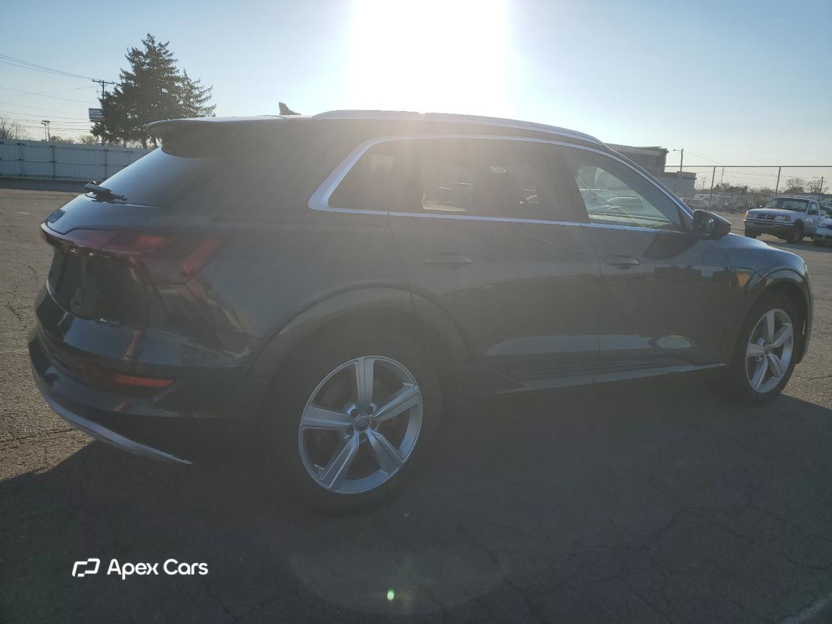 Audi e-tron 2019