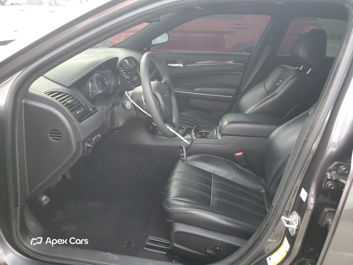 Chrysler 300 2022