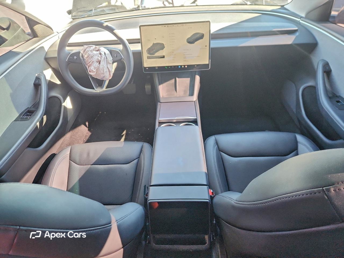 Tesla Model 3 2024