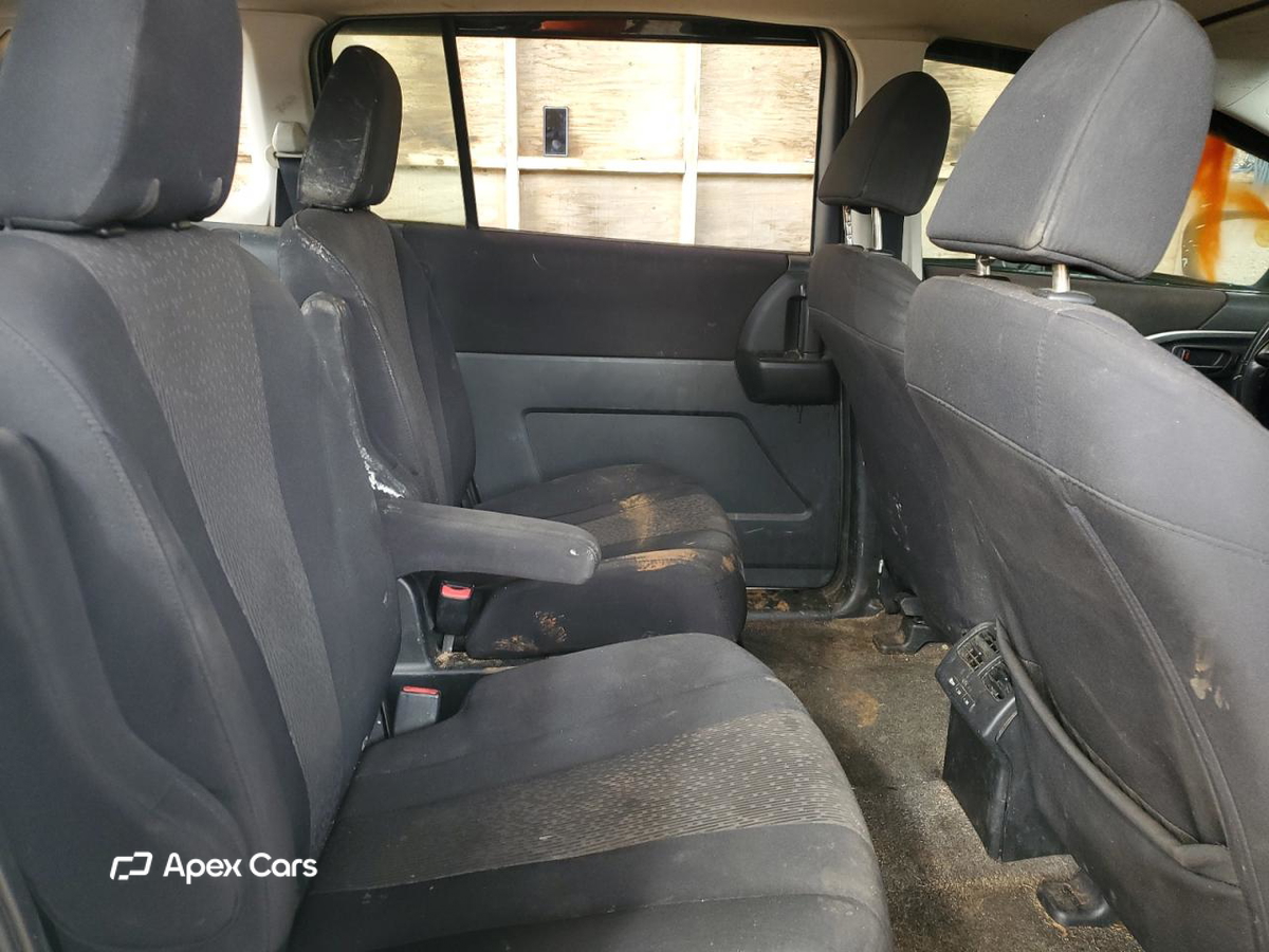 Mazda 5 2012