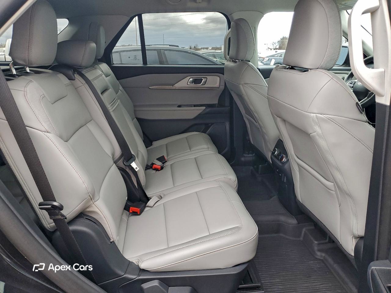 Ford Explorer 2025