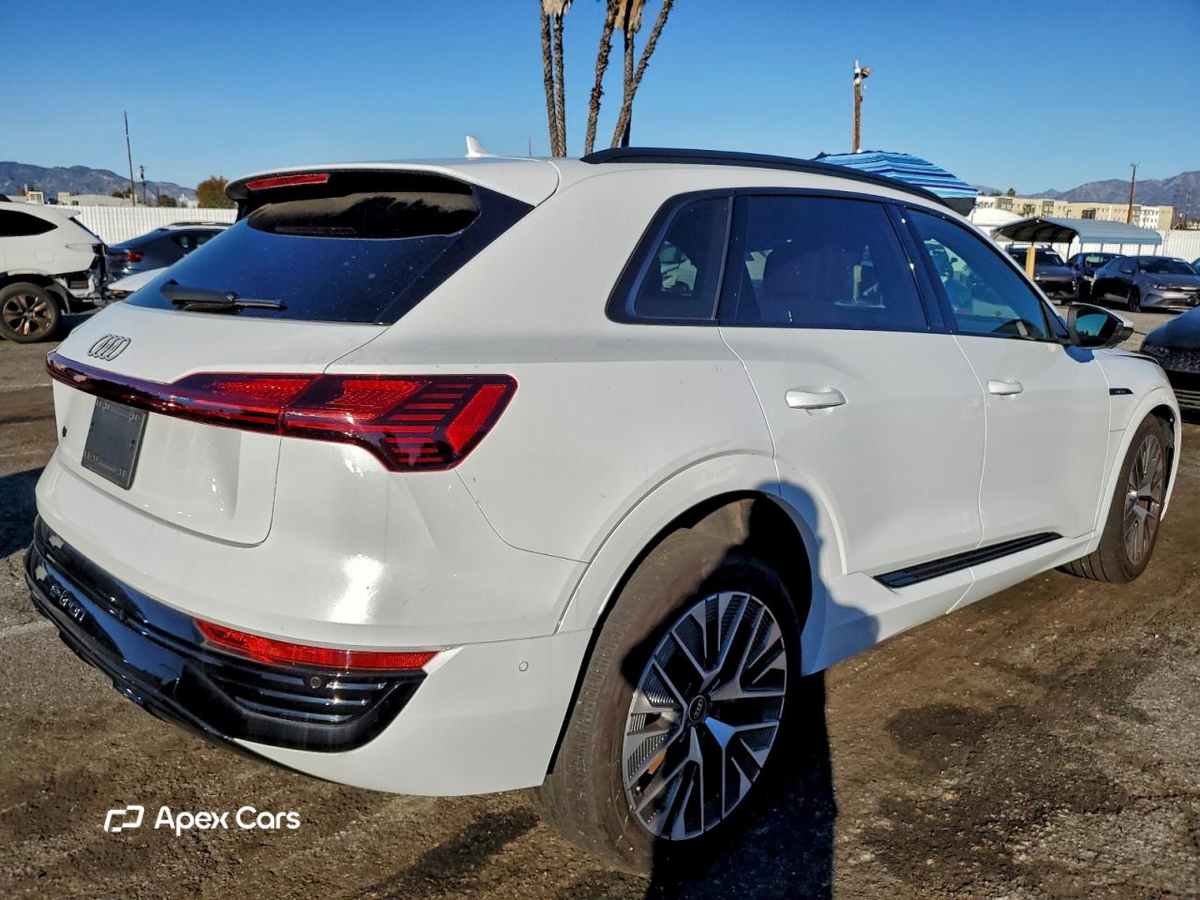 Audi Q8 2024