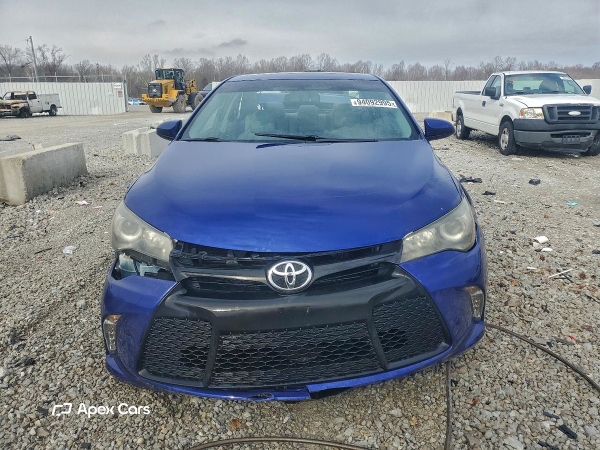 Toyota Camry 2015