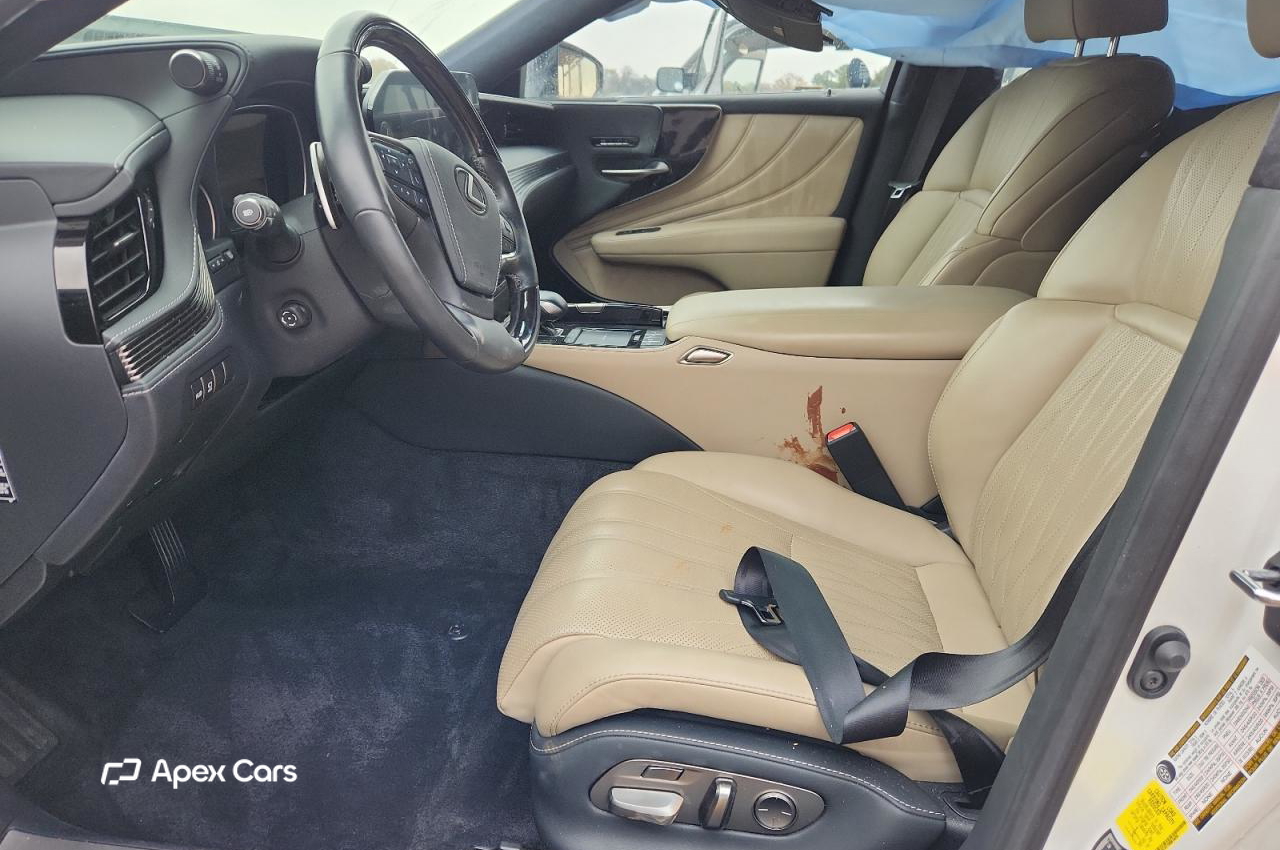 Lexus LS 2021