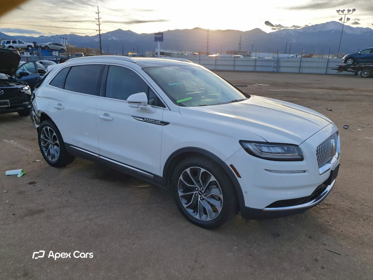 Lincoln Nautilus 2021