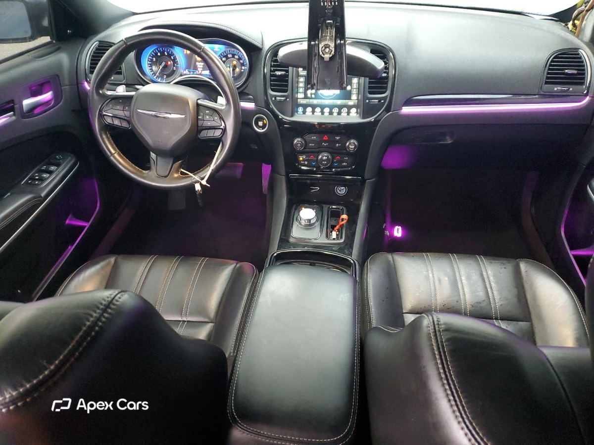 Chrysler 300 2022
