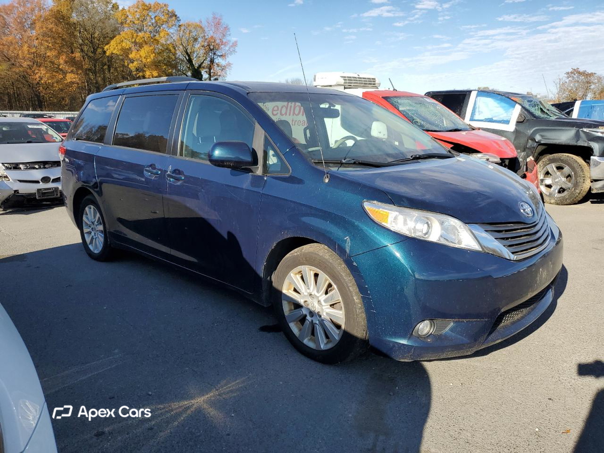 Toyota Sienna 2011