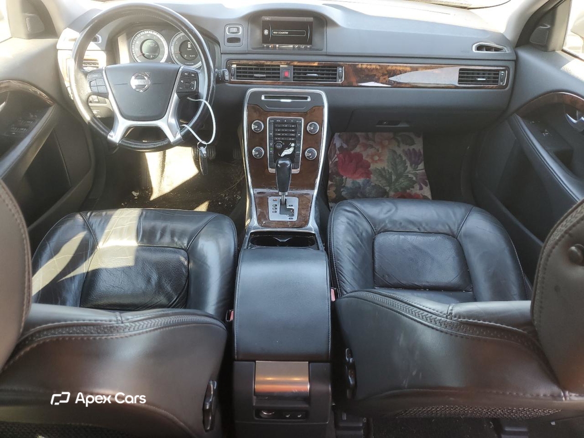 Volvo XC70 2012