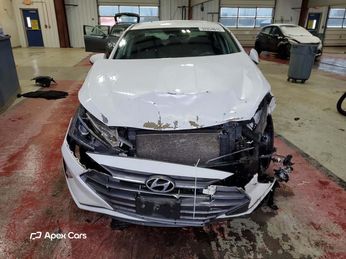 Hyundai Elantra 2019