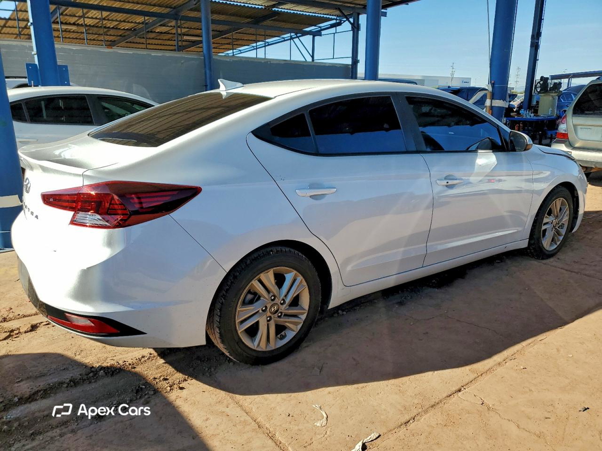 Hyundai Elantra 2020