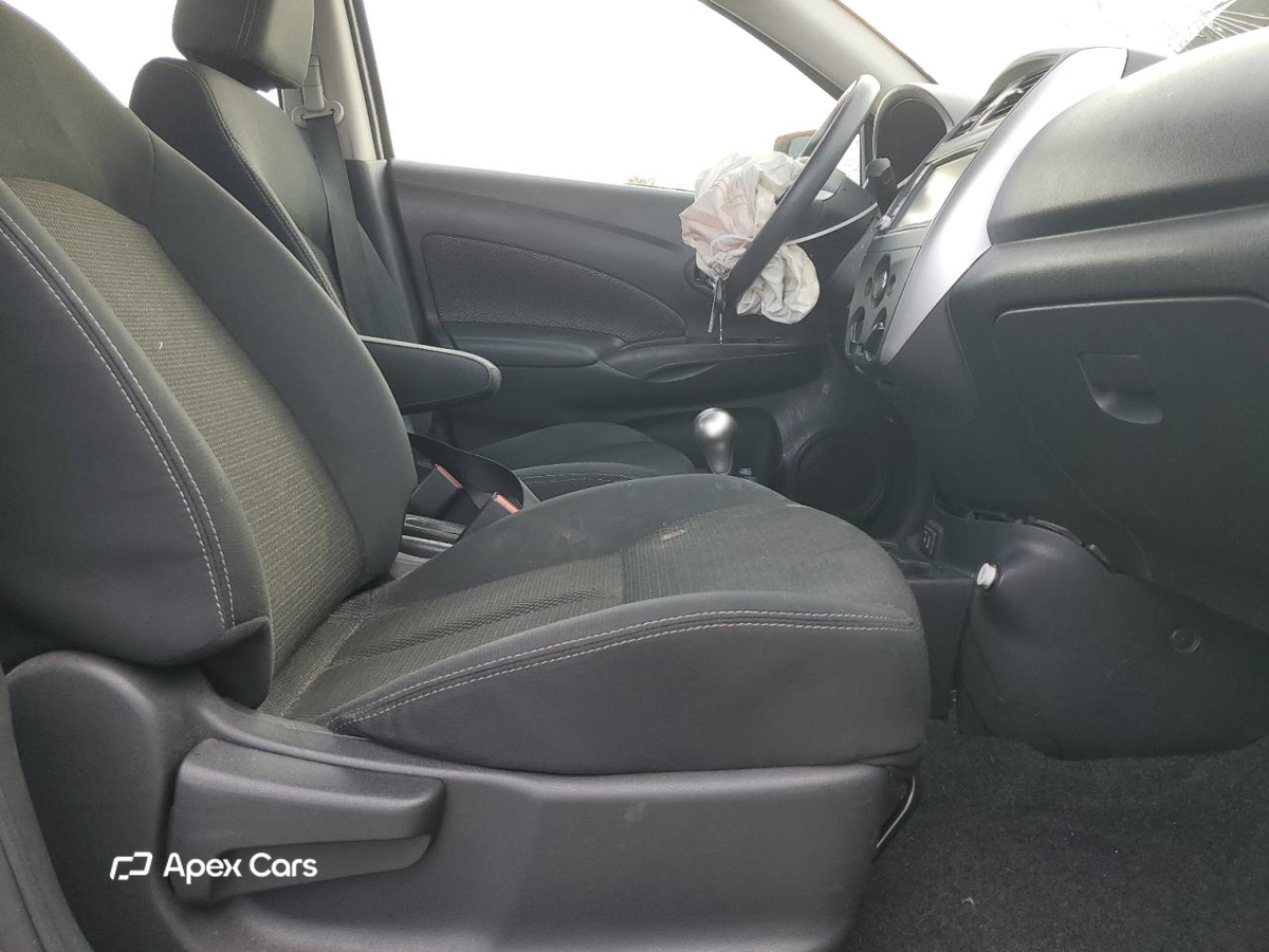 Nissan Versa 2019