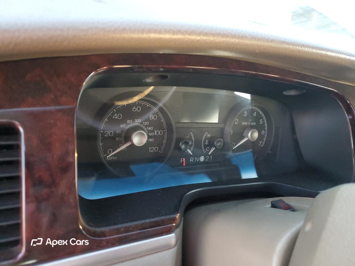Lincoln Town Car 2010