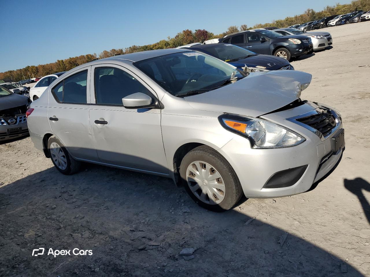 Nissan Versa 2019