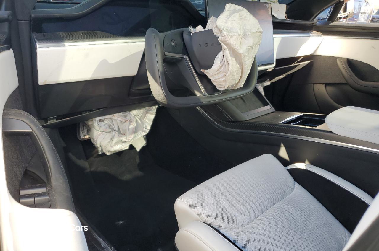 Tesla Model S 2025