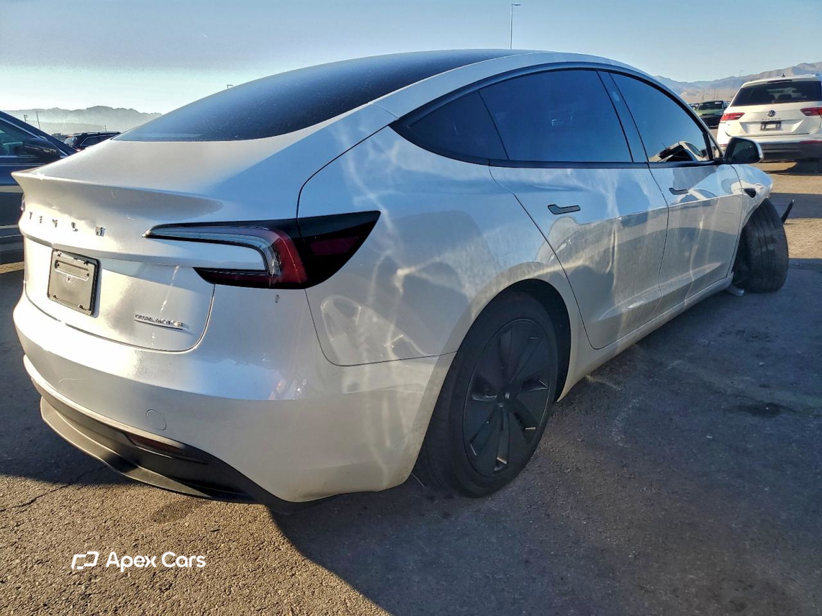 Tesla Model 3 2025