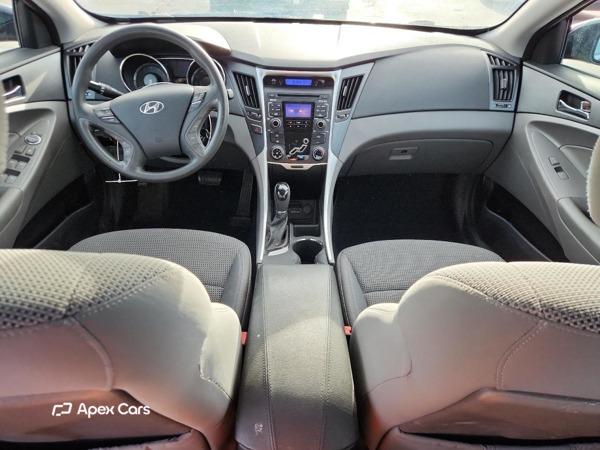 Hyundai Sonata 2011